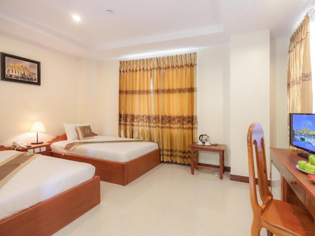 Kirirom Crystal Hotel Phnom Penh Exterior photo